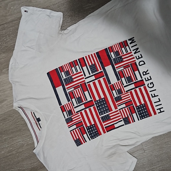 Tommy Hilfiger Shirt - Picture 2 of 4